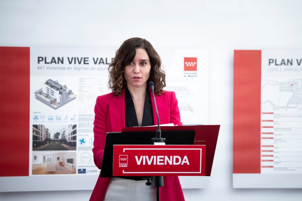 La presidenta de la Comunidad de Madrid, Isabel Díaz Ayuso, durante un acto del Plan Vive.